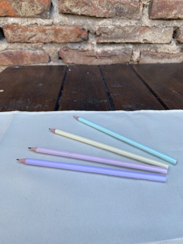 Lapiz de grafito colores pasteles